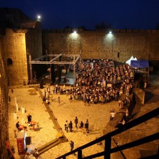 TUT-03_Iza-kulisa_08-07-2016_07