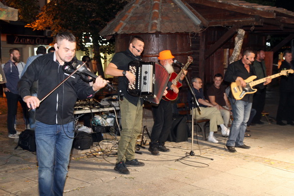 Tamburasi u vinskom gradu_23(1)