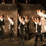 TUT Violinista na krovu_055