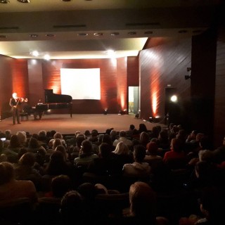 48403335_668207036906481_4557937410410807296_n