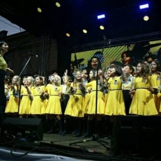 69204374_380902975908331_4826499327427870720_n