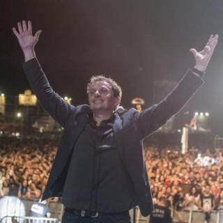 VALENTINO GRUPA NAJAVA SLIKA