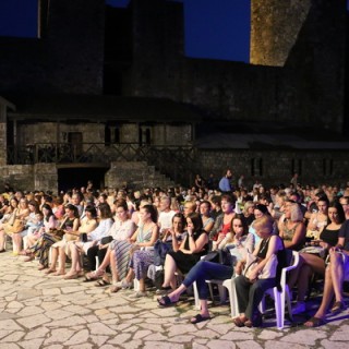 Predstava Anstajnova izdaja_05